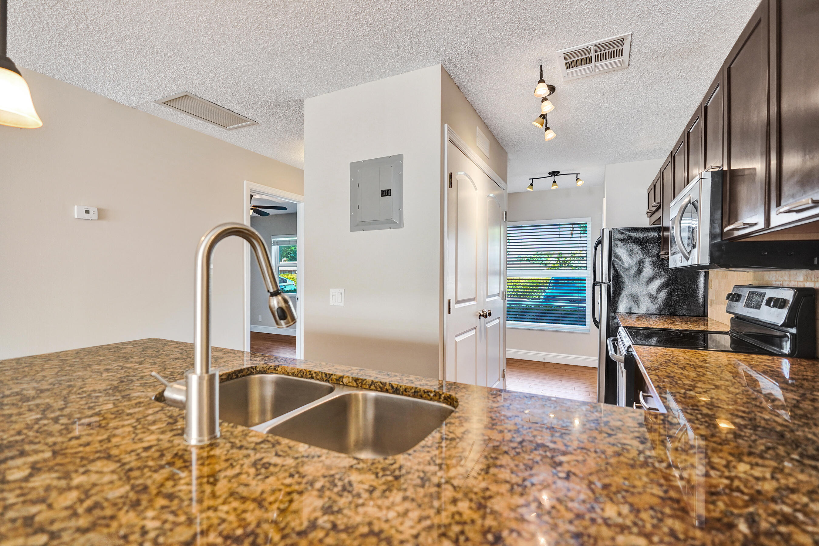 1140 Boxwood Drive 102