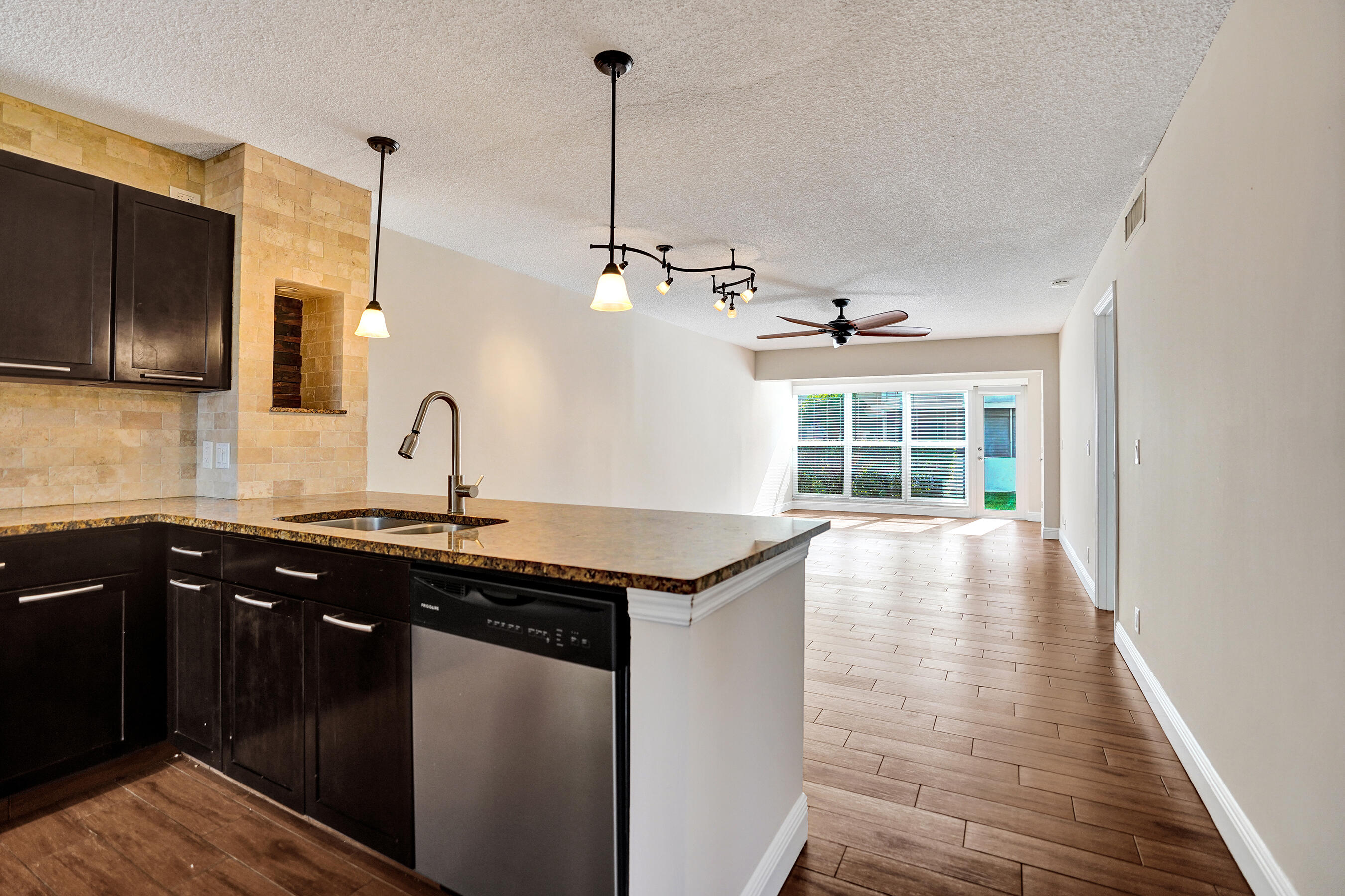 1140 Boxwood Drive 102