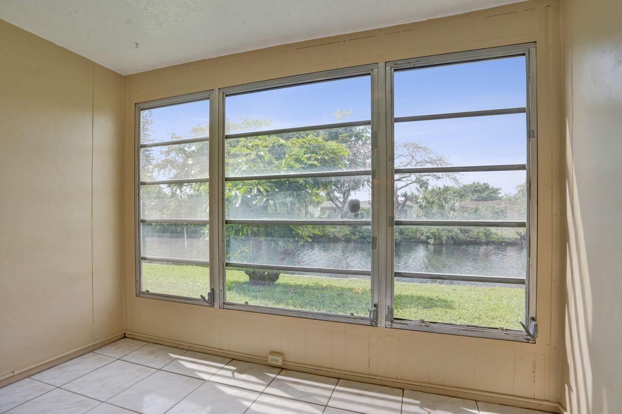 9460 Sunrise Lakes Boulevard Unit: 106