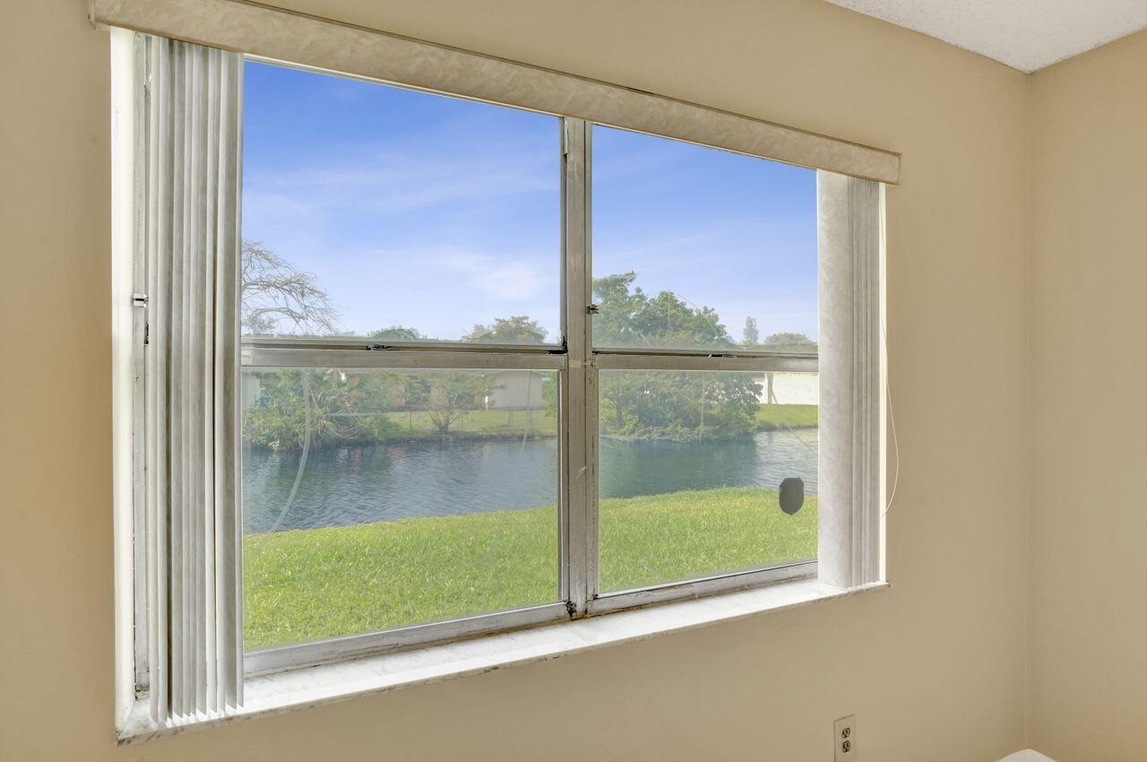 9460 Sunrise Lakes Boulevard Unit: 106
