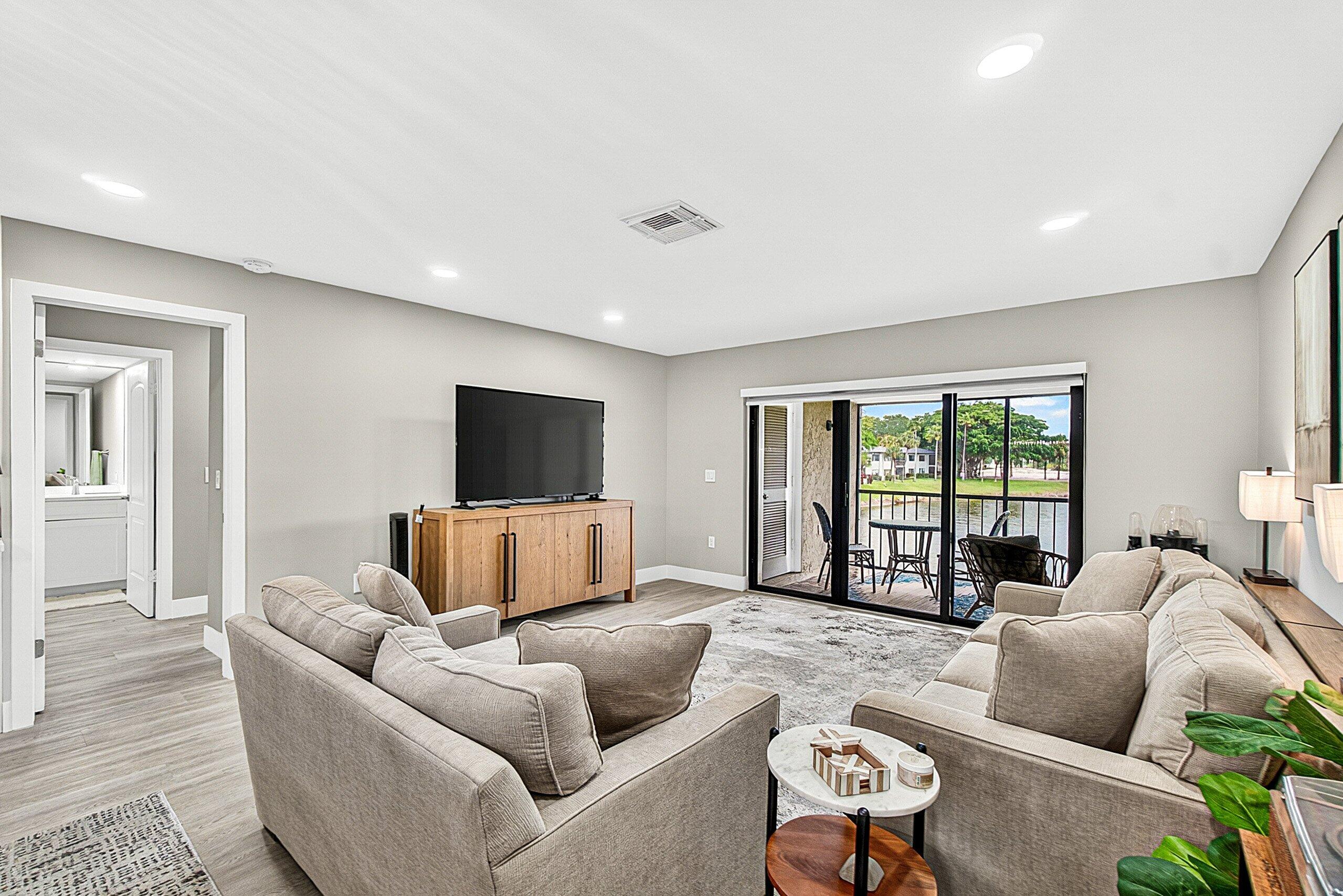 35 Southport Lane D
