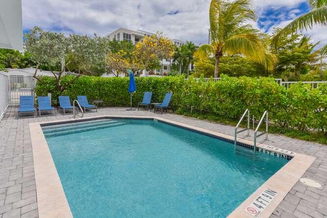 51 SE 19th Avenue 401