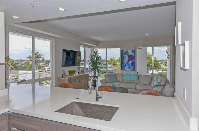 51 SE 19th Avenue 401