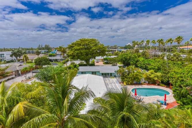 51 SE 19th Avenue 401