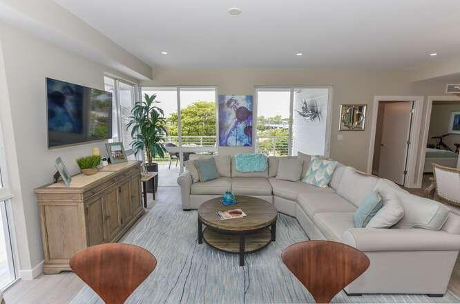 51 SE 19th Avenue 401