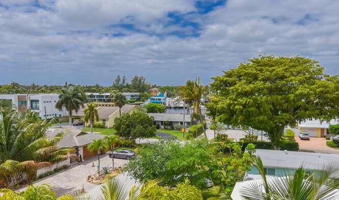 51 SE 19th Avenue 401