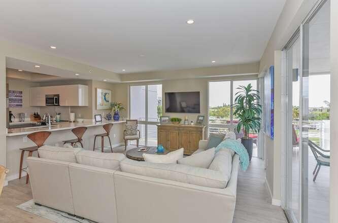 51 SE 19th Avenue 401