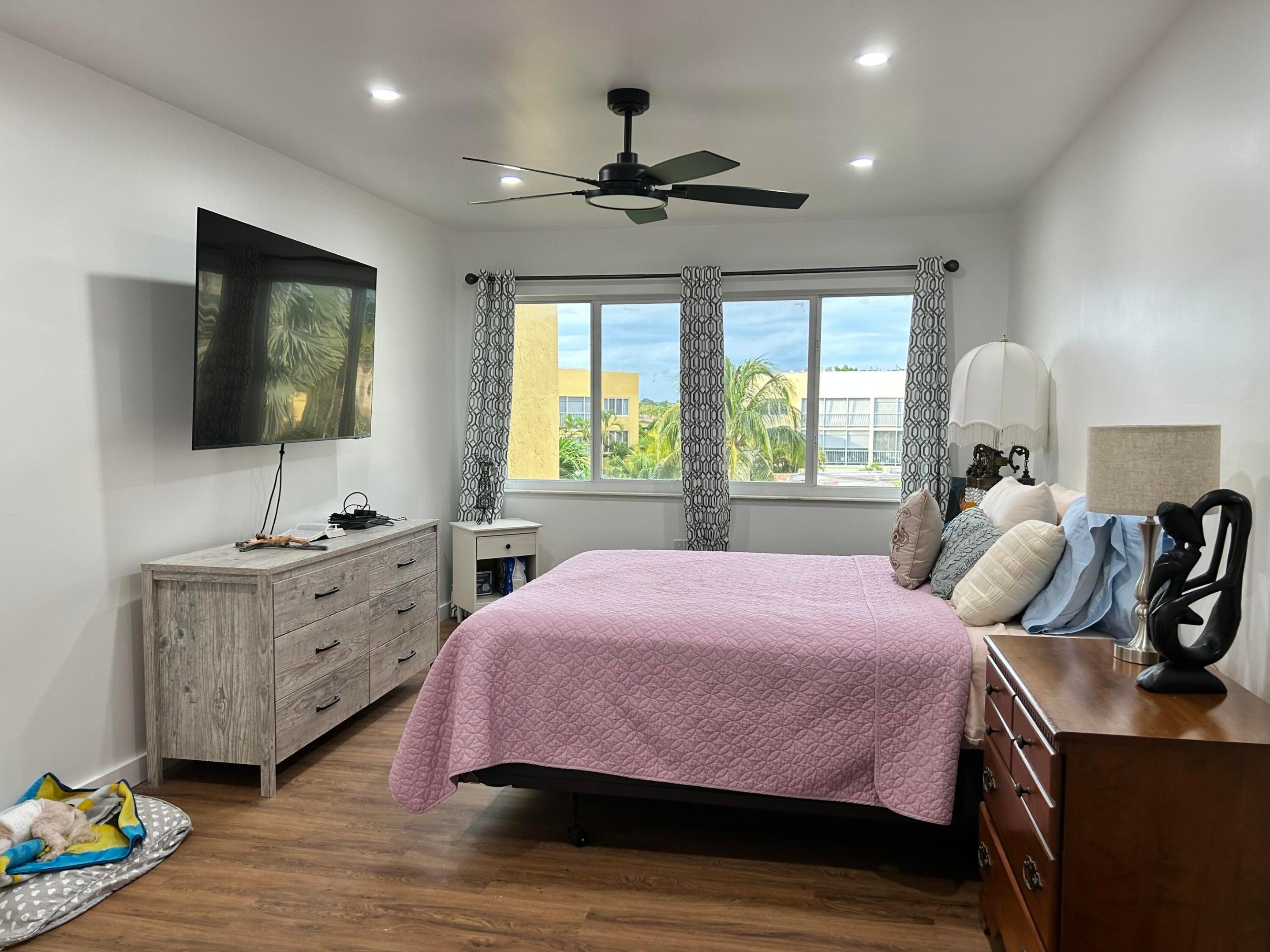 6750 Royal Palm Boulevard 310e
