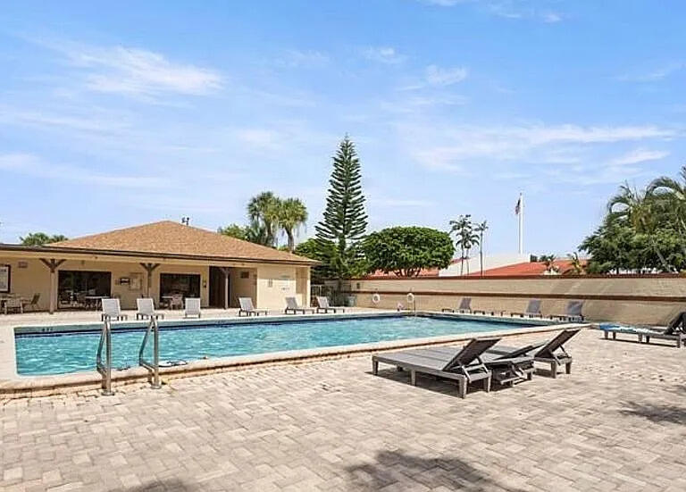 21938 Remsen Terrace 202