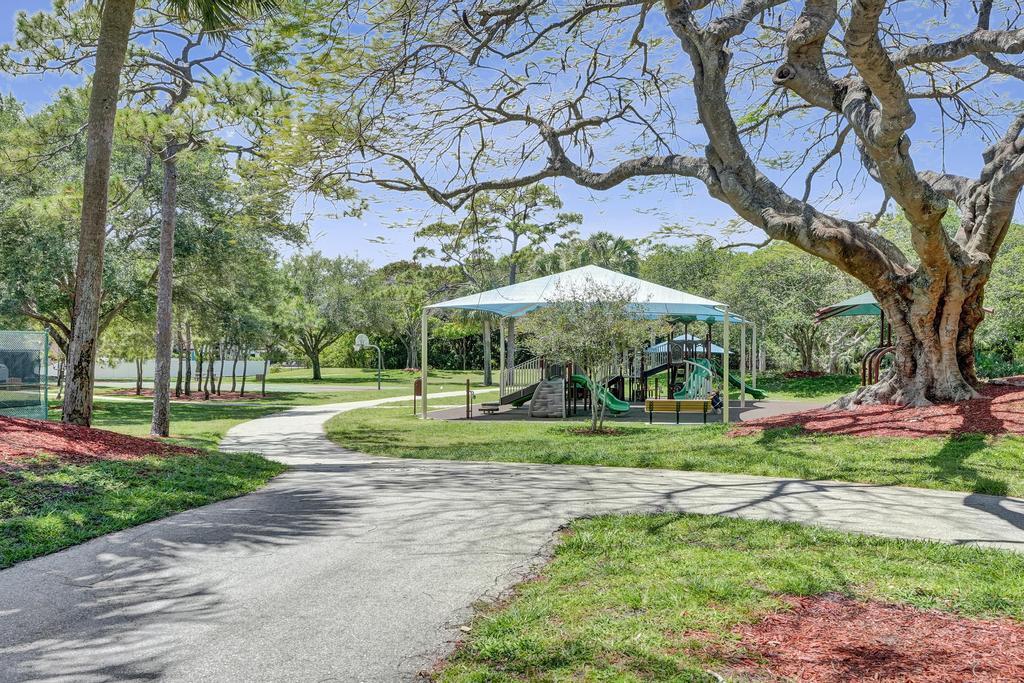 2845 NW 42nd Street