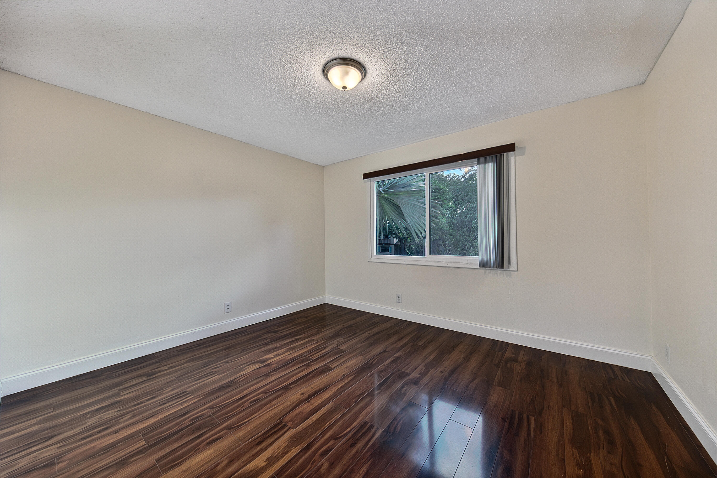 191 NE 6th Court