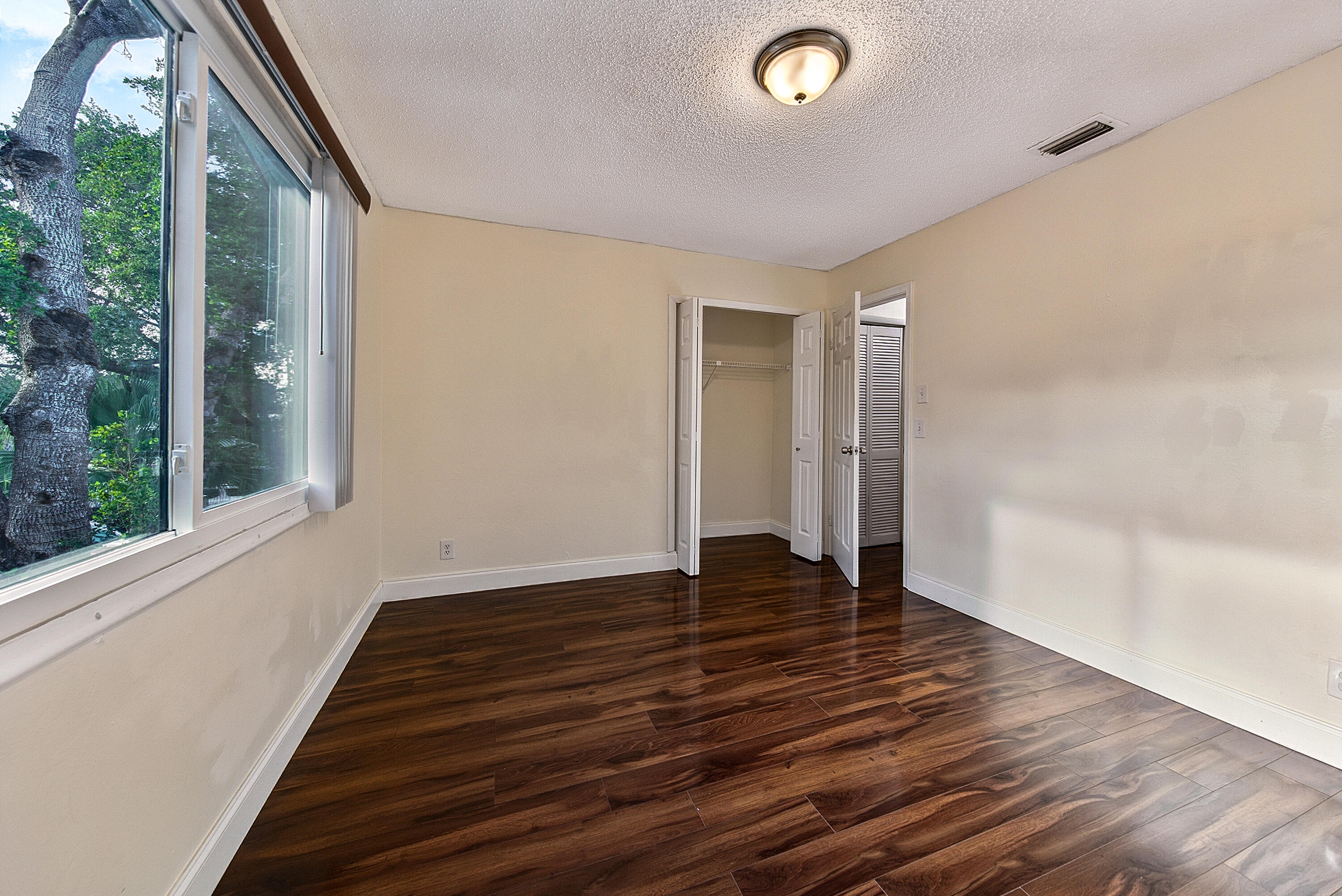 191 NE 6th Court