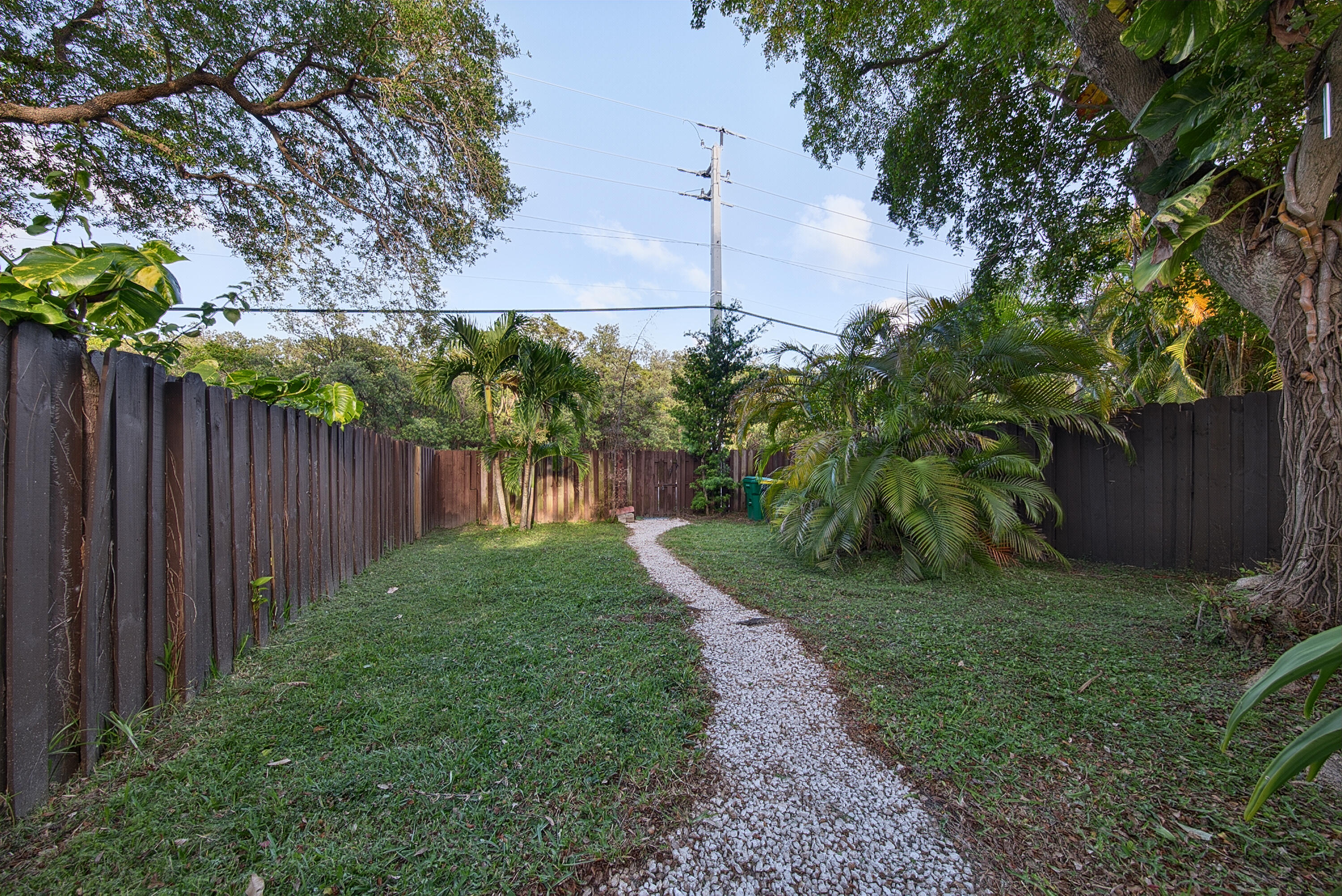 191 NE 6th Court