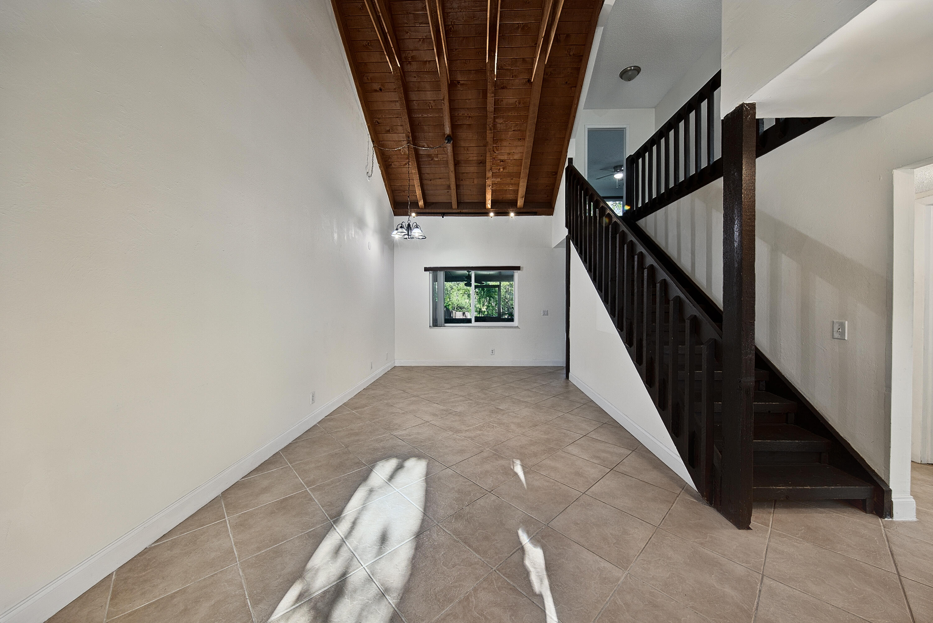191 NE 6th Court
