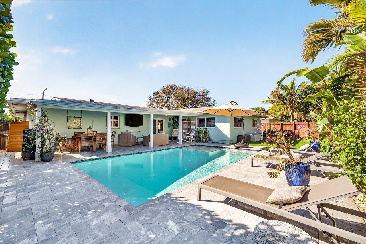 1581 SE 4th Court