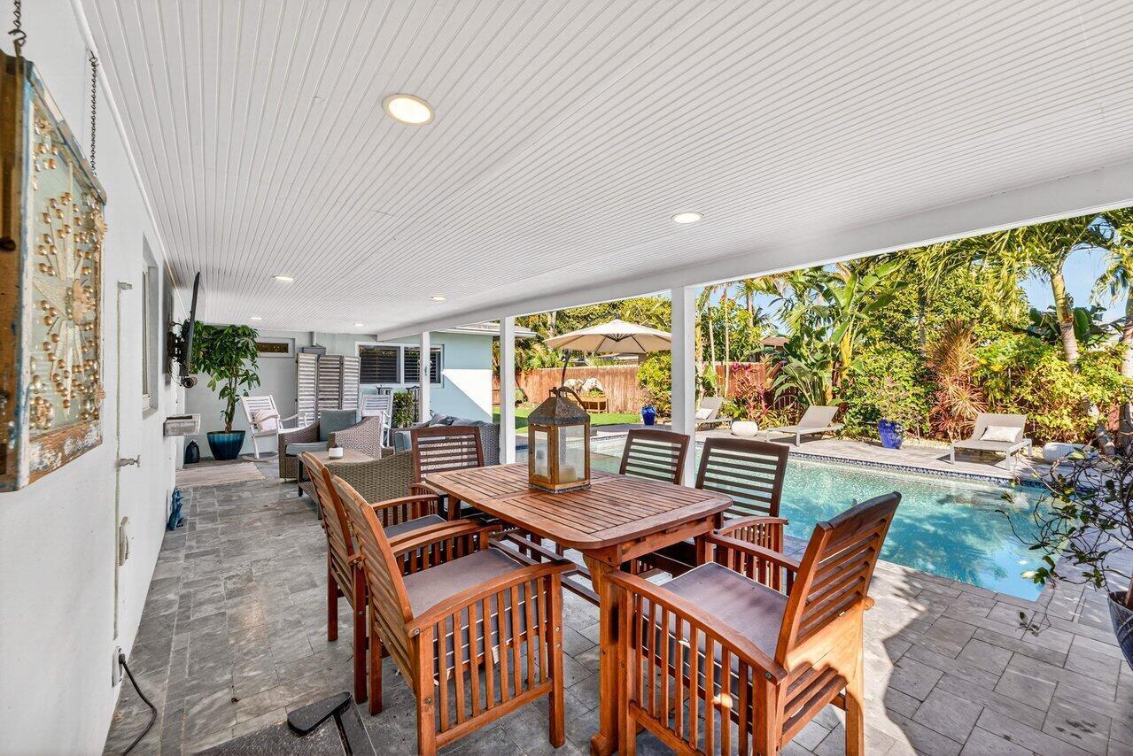 1581 SE 4th Court