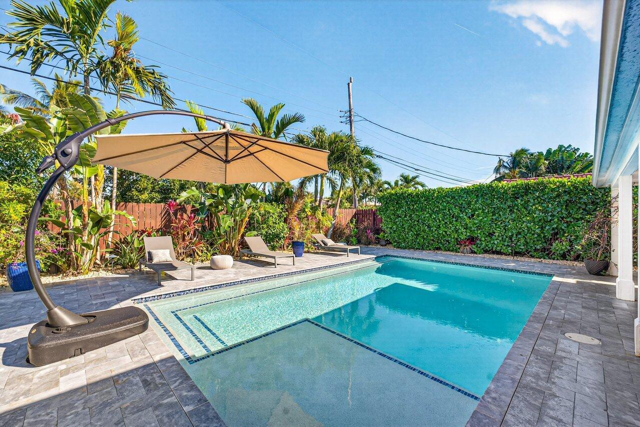 1581 SE 4th Court
