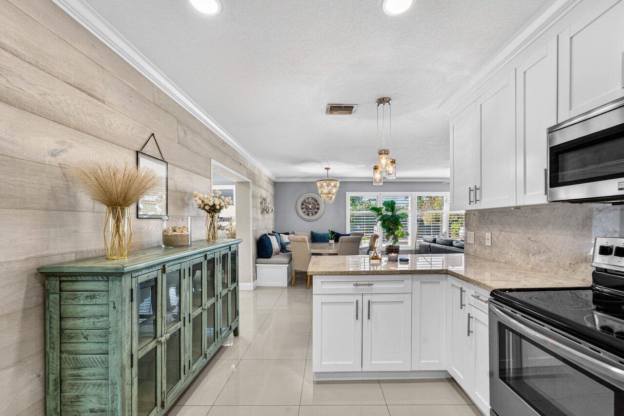 1581 SE 4th Court