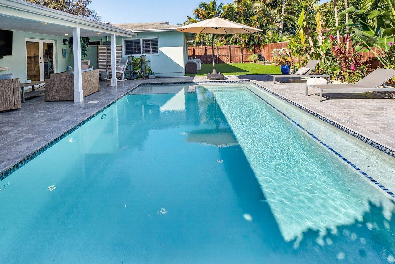 1581 SE 4th Court