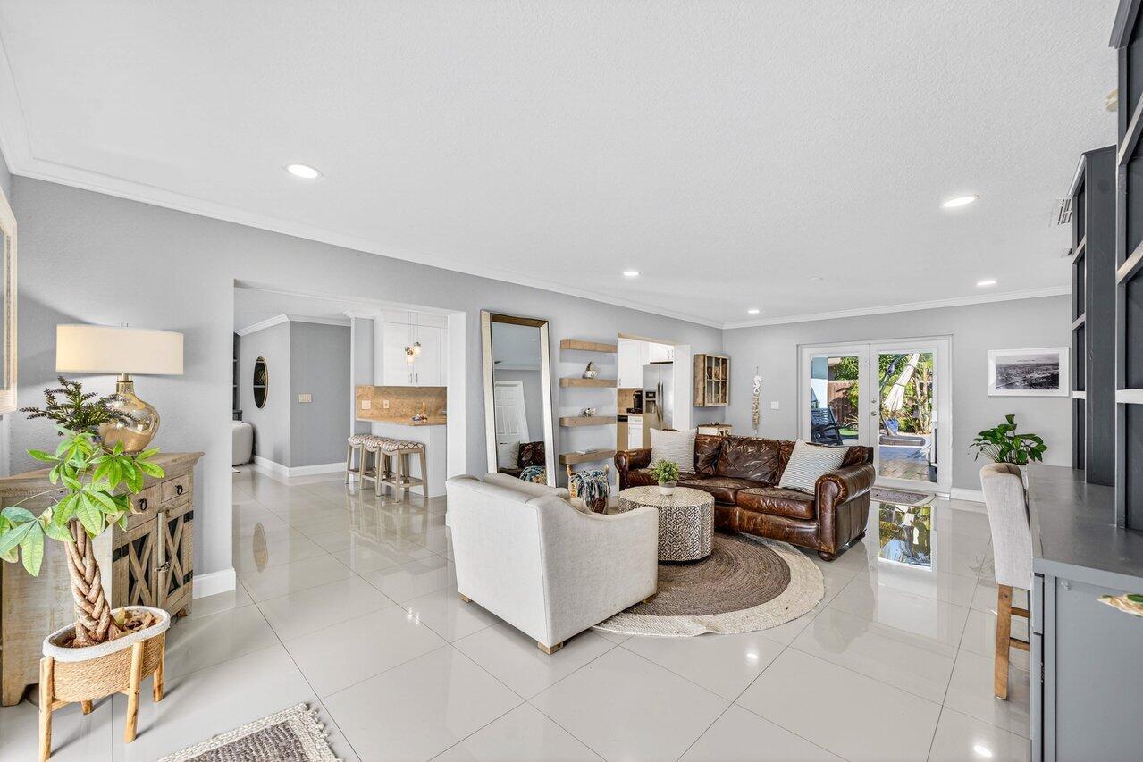 1581 SE 4th Court