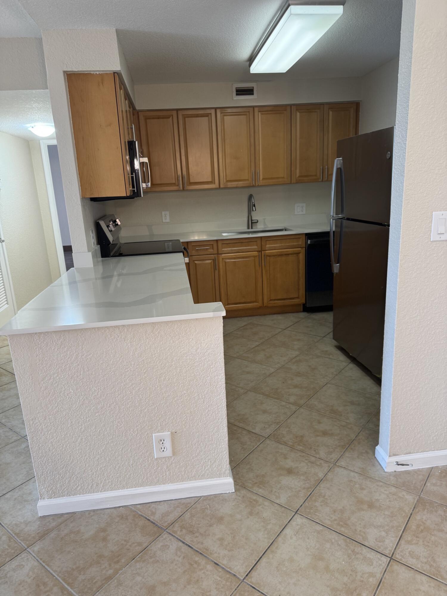 1000 Spanish River Road 3b