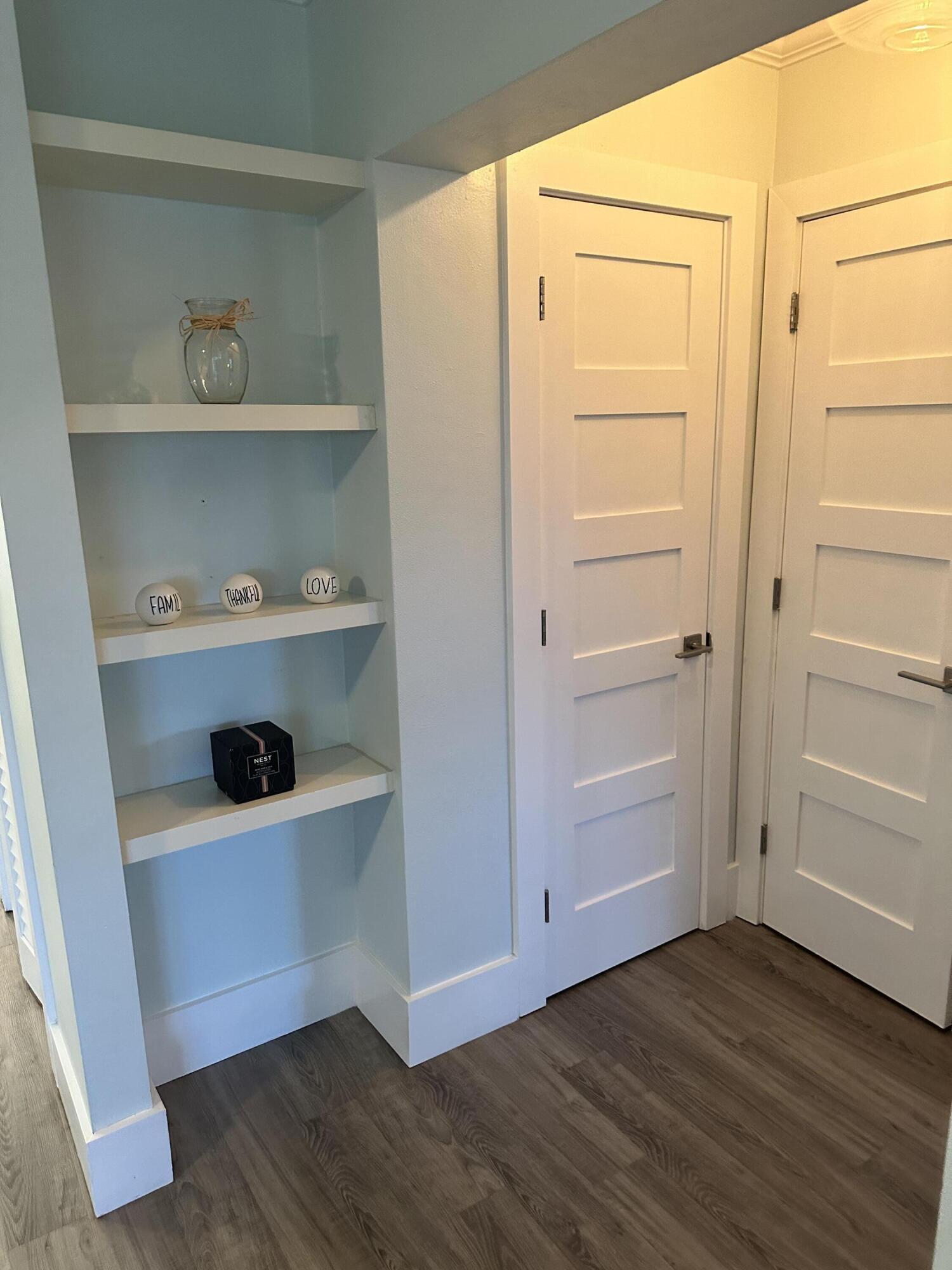 200 E Royal Palm Road 4080