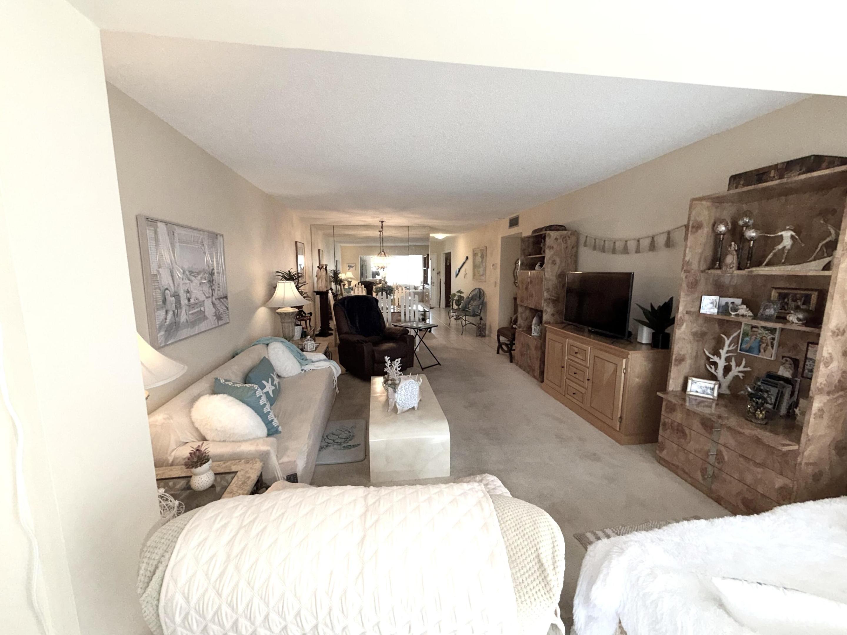 1030 Silk Oak Terrace 101