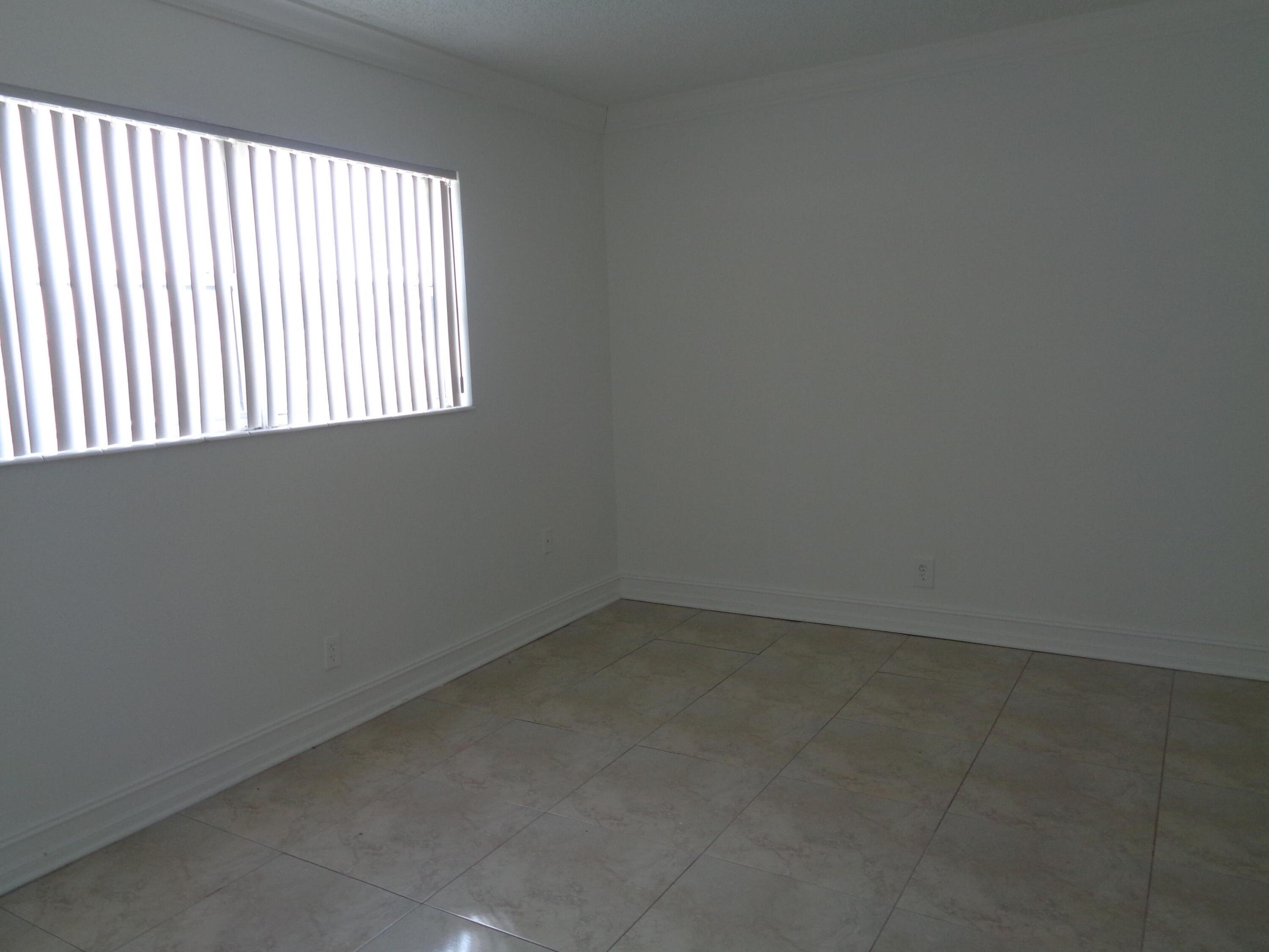 2008 Jackson Street E9