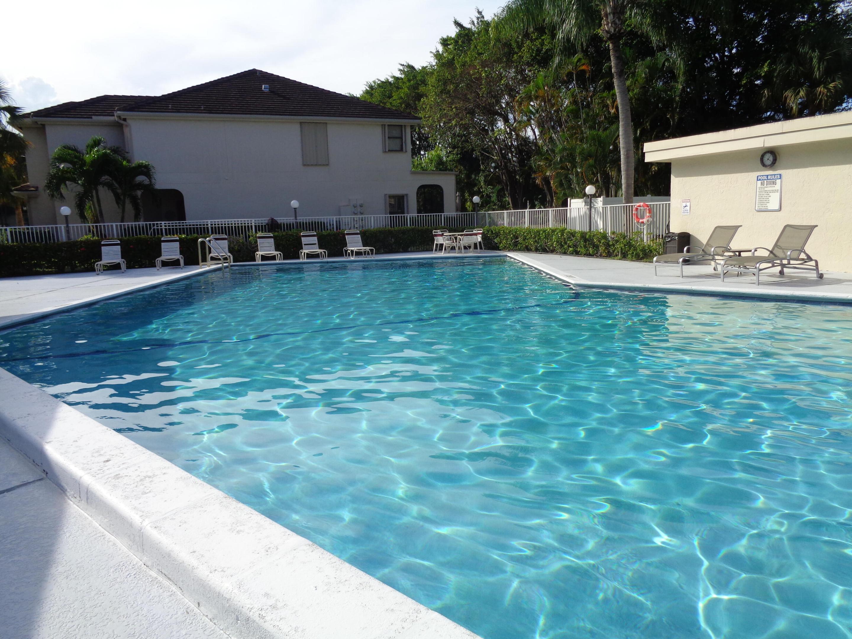 6328 W Longboat Ln Lane W 201