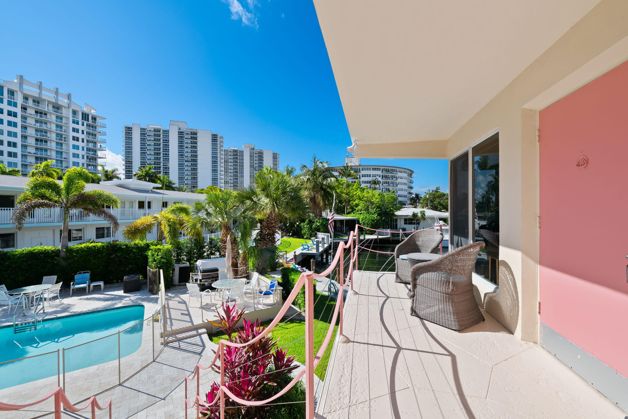 2825 NE 33rd 201