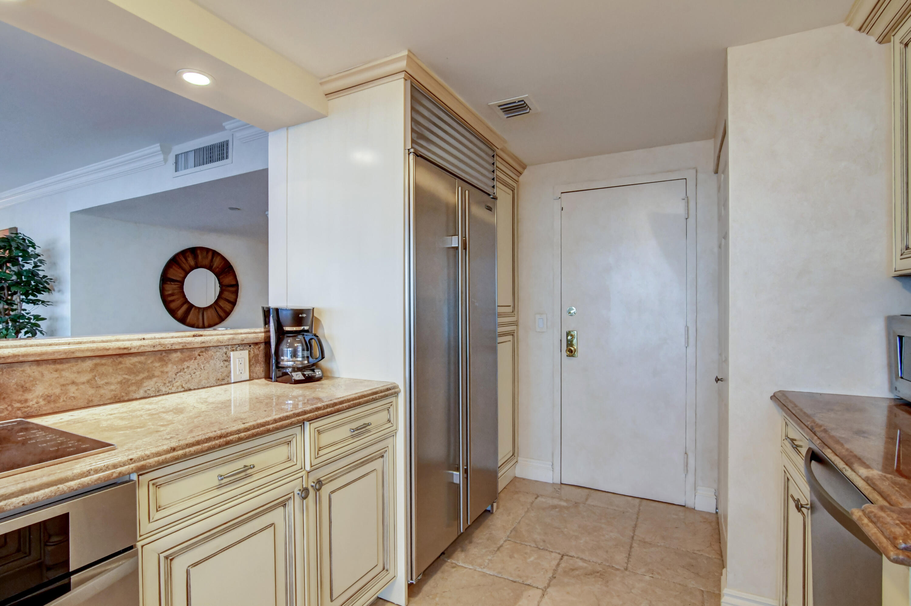 250 S Ocean Boulevard 16-c