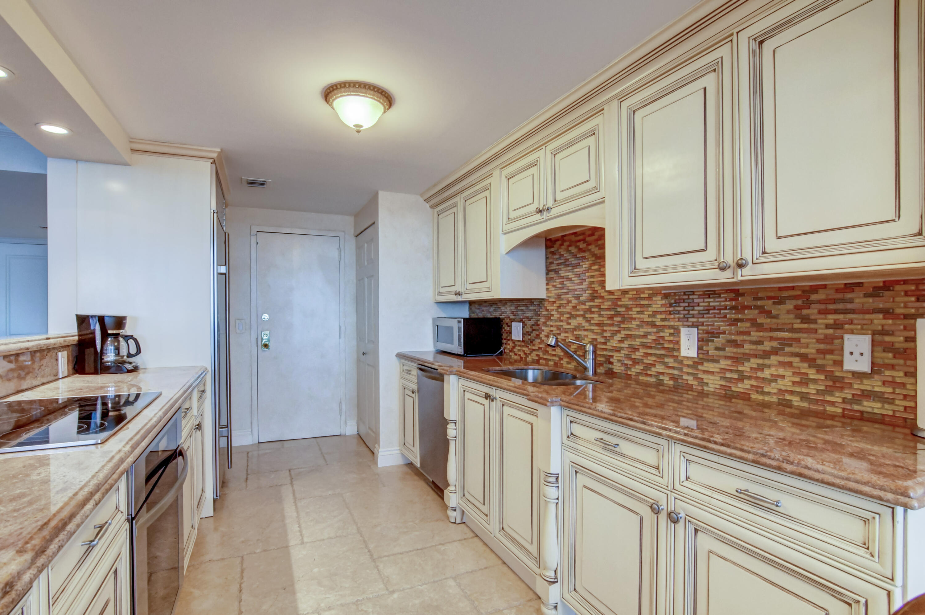 250 S Ocean Boulevard 16-c