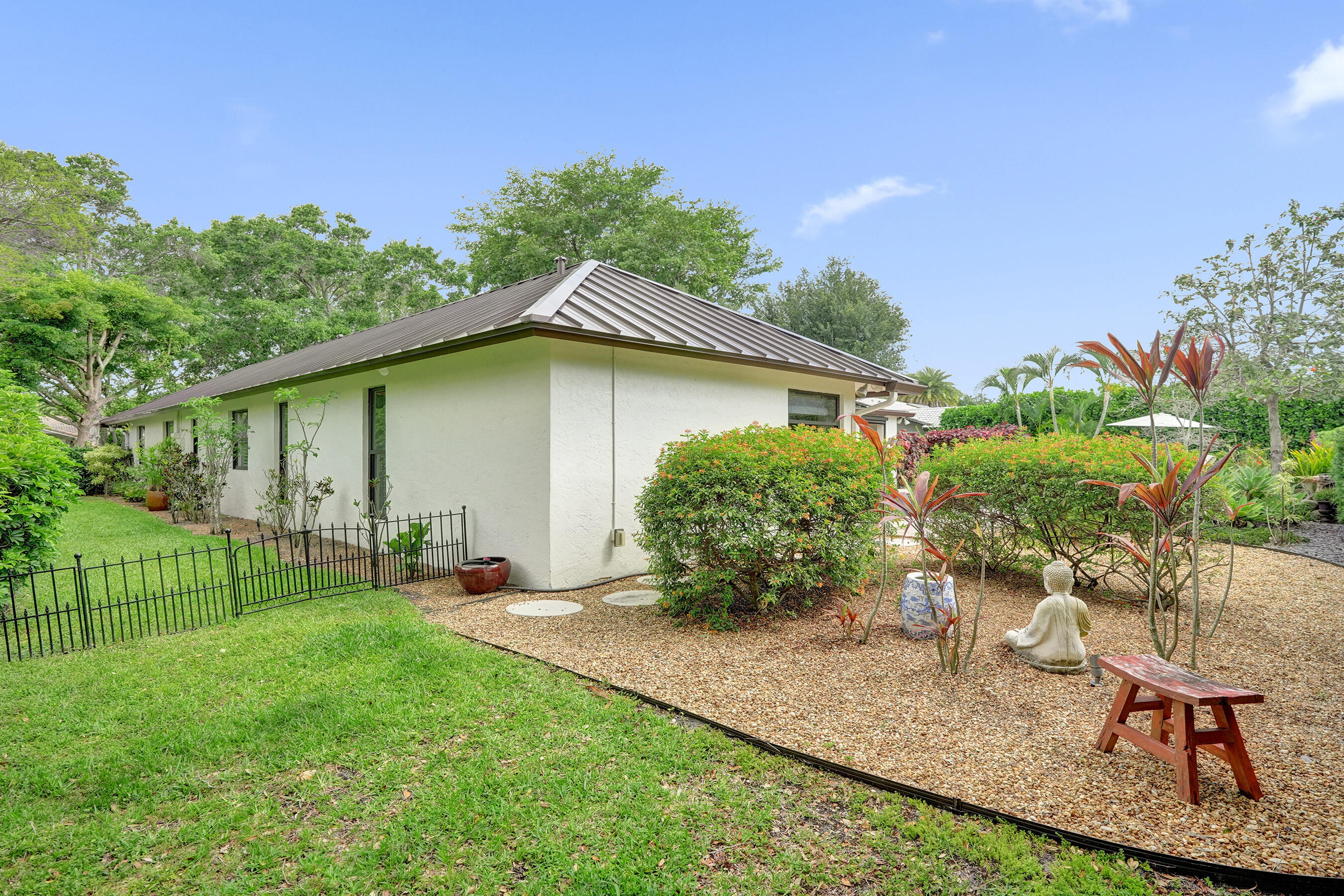3484 Pine Haven Circle