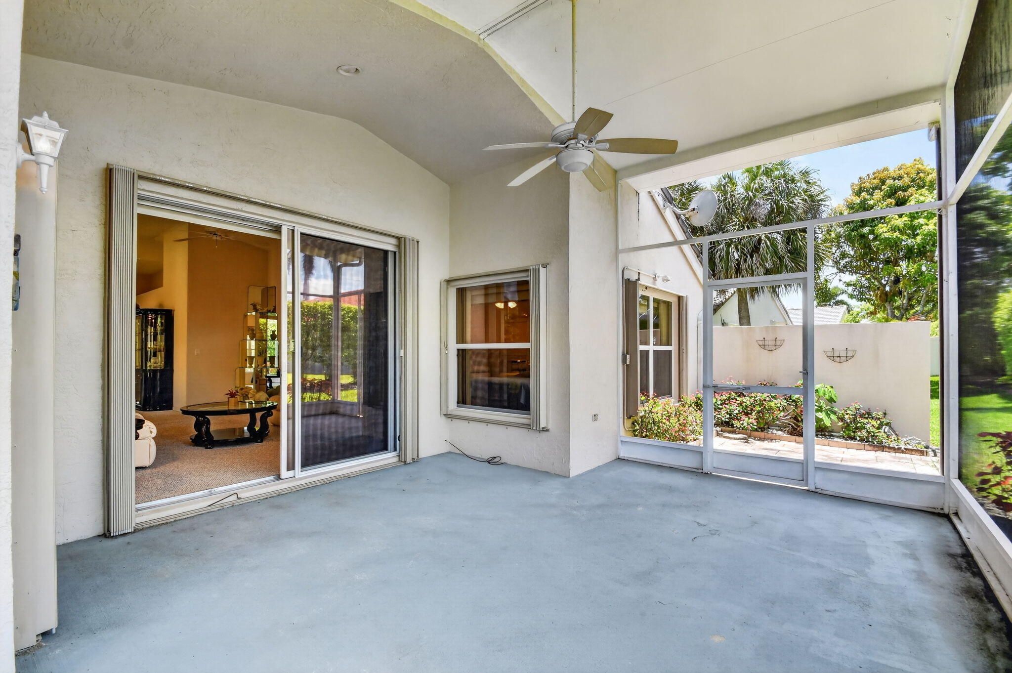 8171 Palm Gate Drive