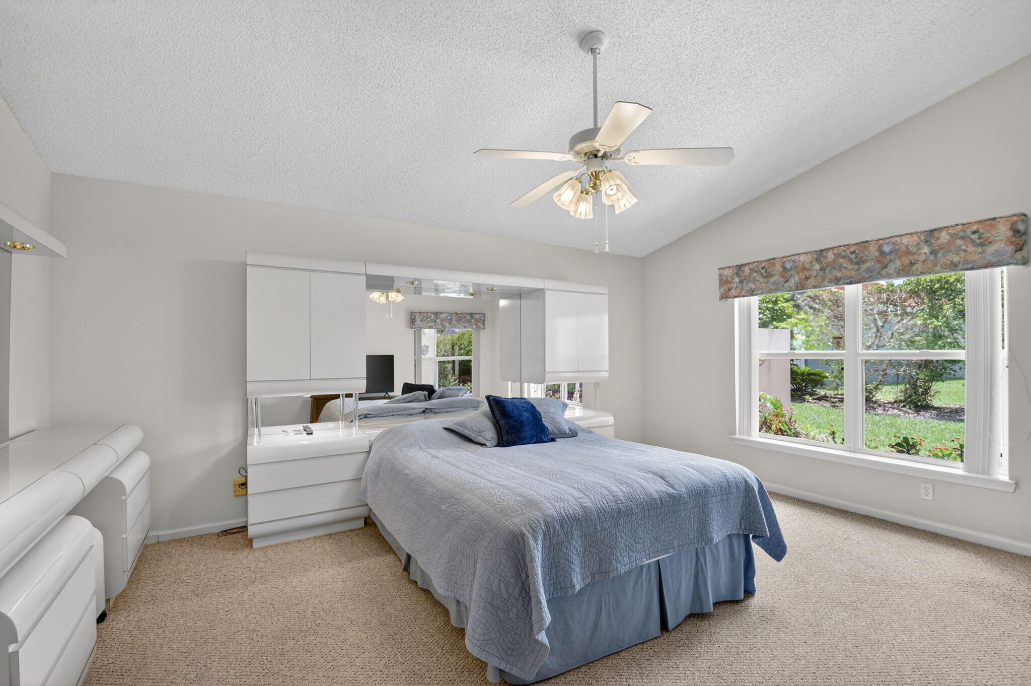 8171 Palm Gate Drive