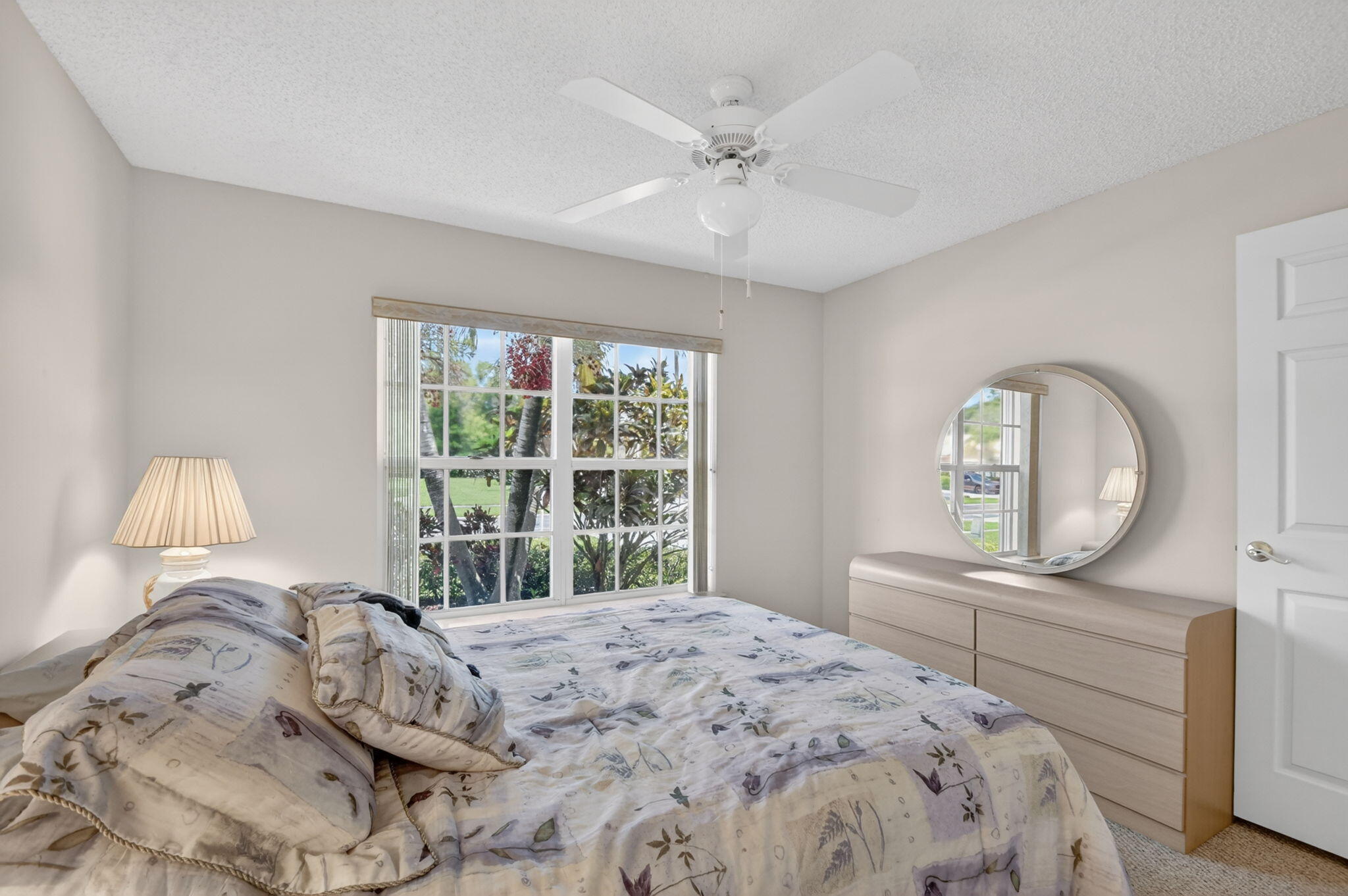 8171 Palm Gate Drive