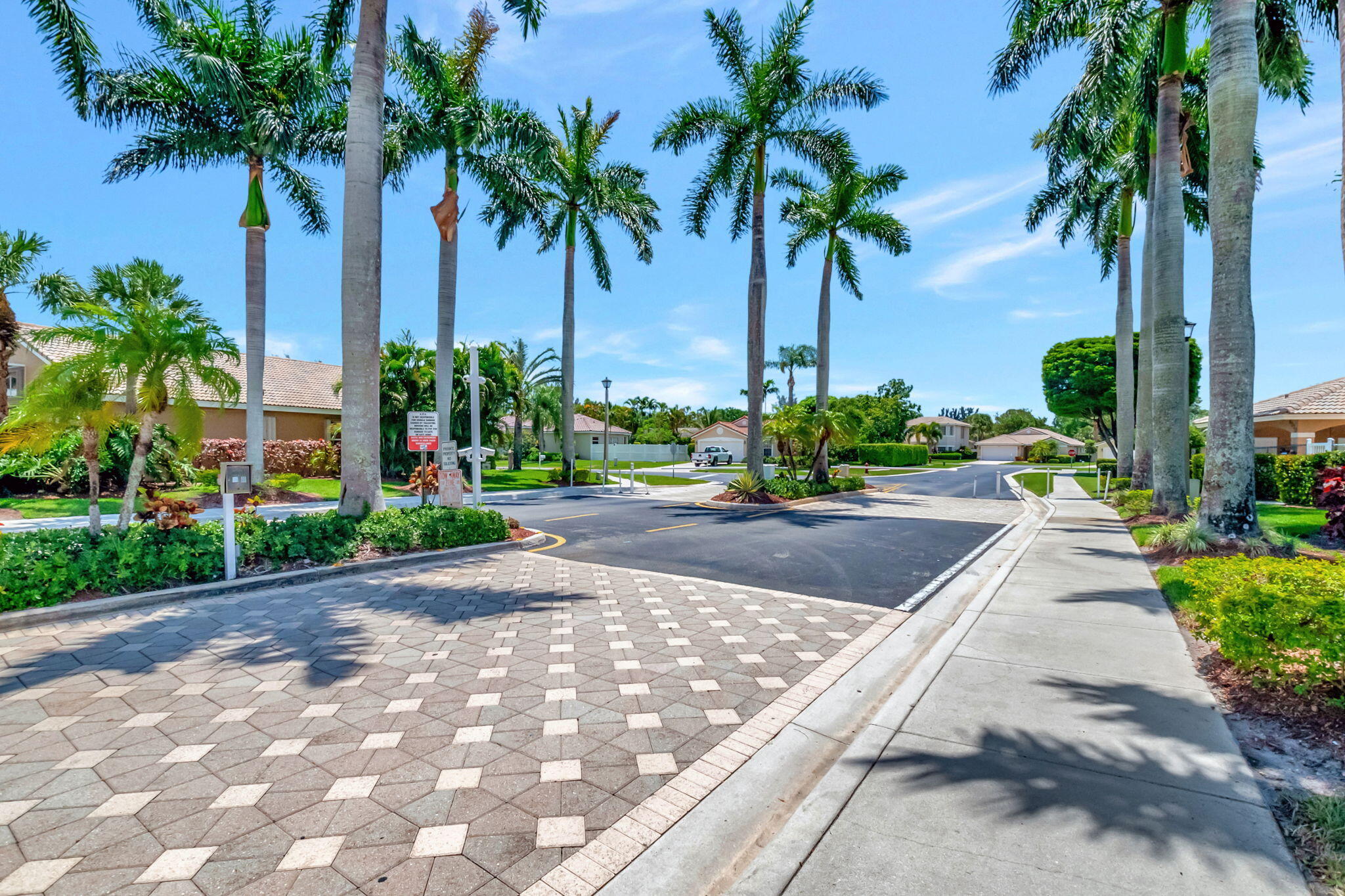 8171 Palm Gate Drive