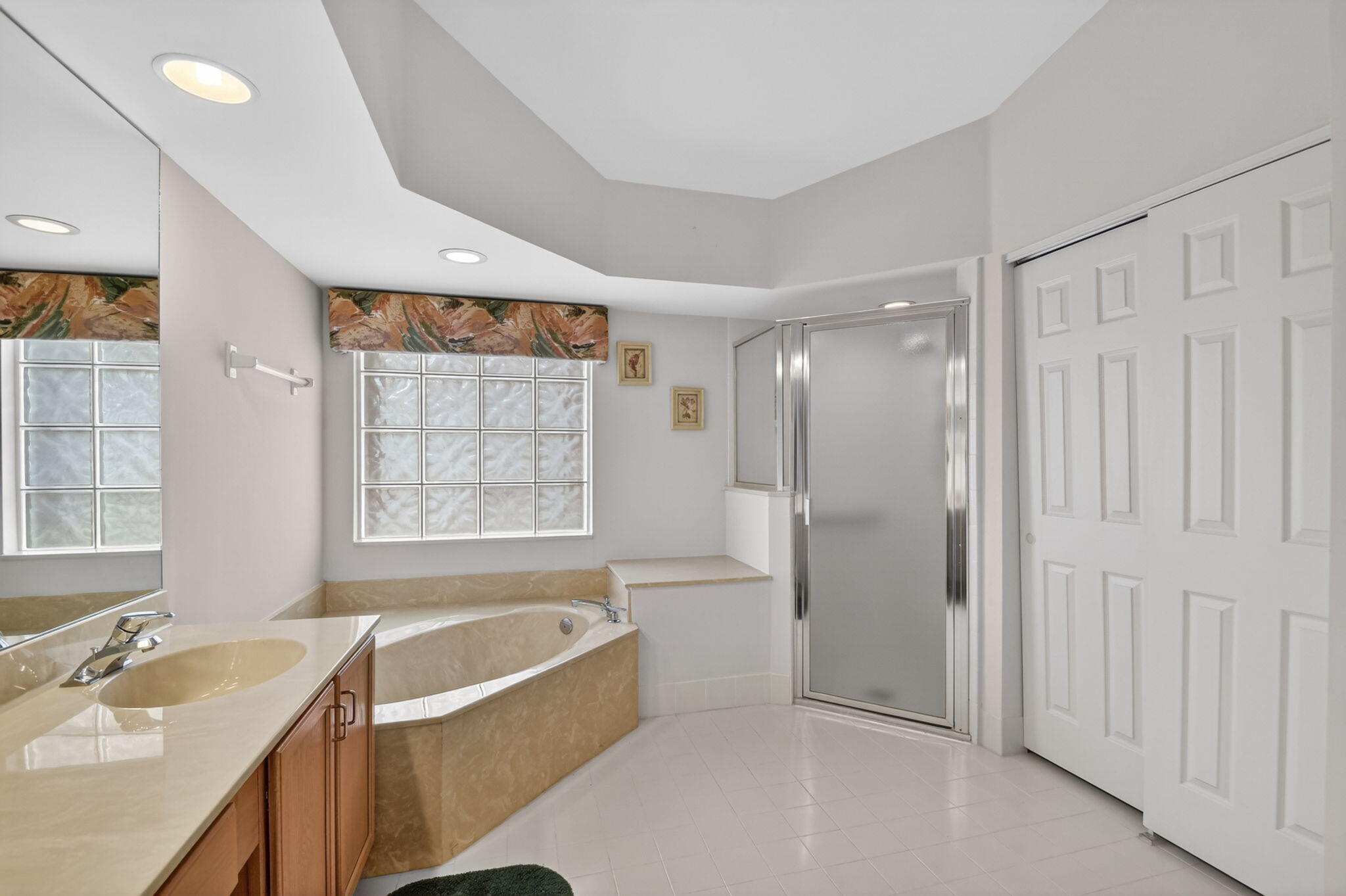 8171 Palm Gate Drive