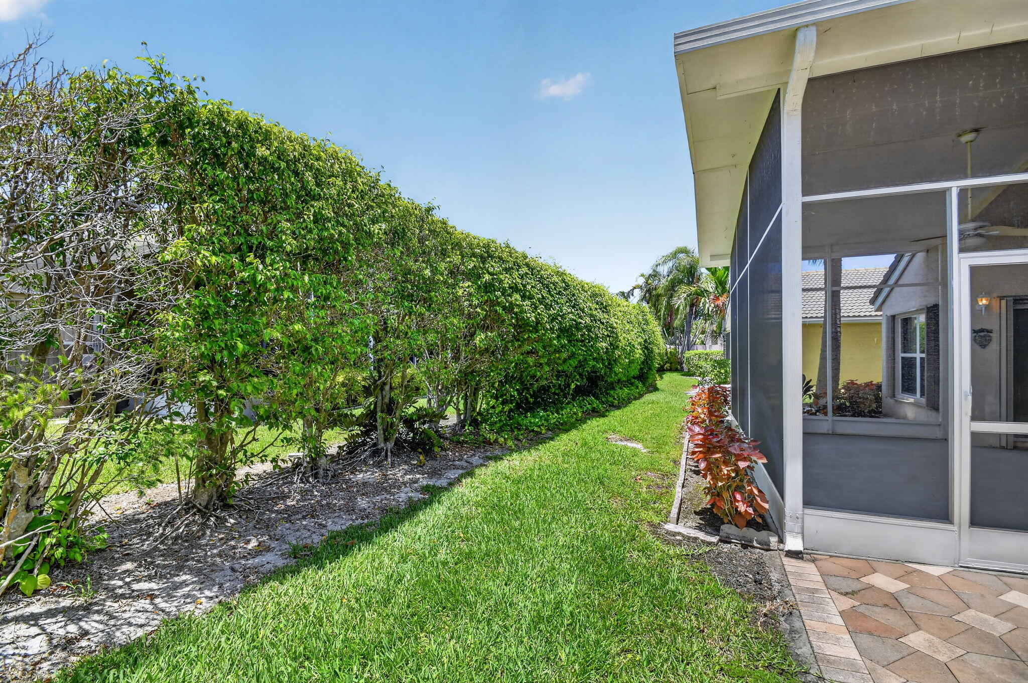 8171 Palm Gate Drive
