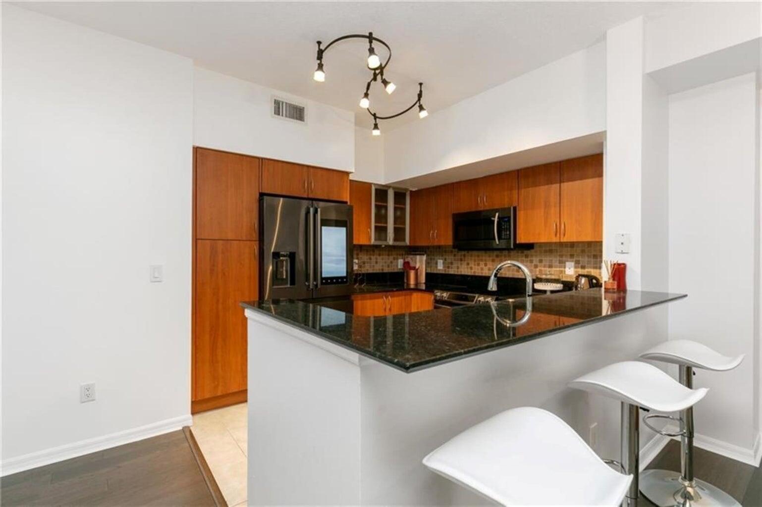 233 S Federal Highway 203