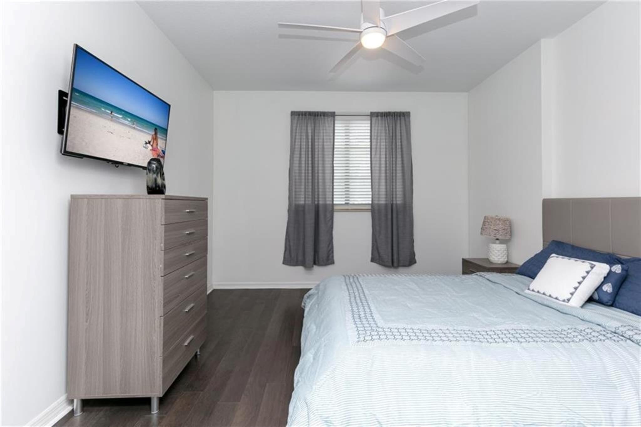 233 S Federal Highway 203