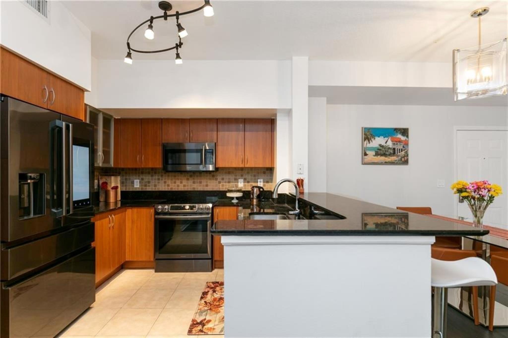 233 S Federal Highway 203