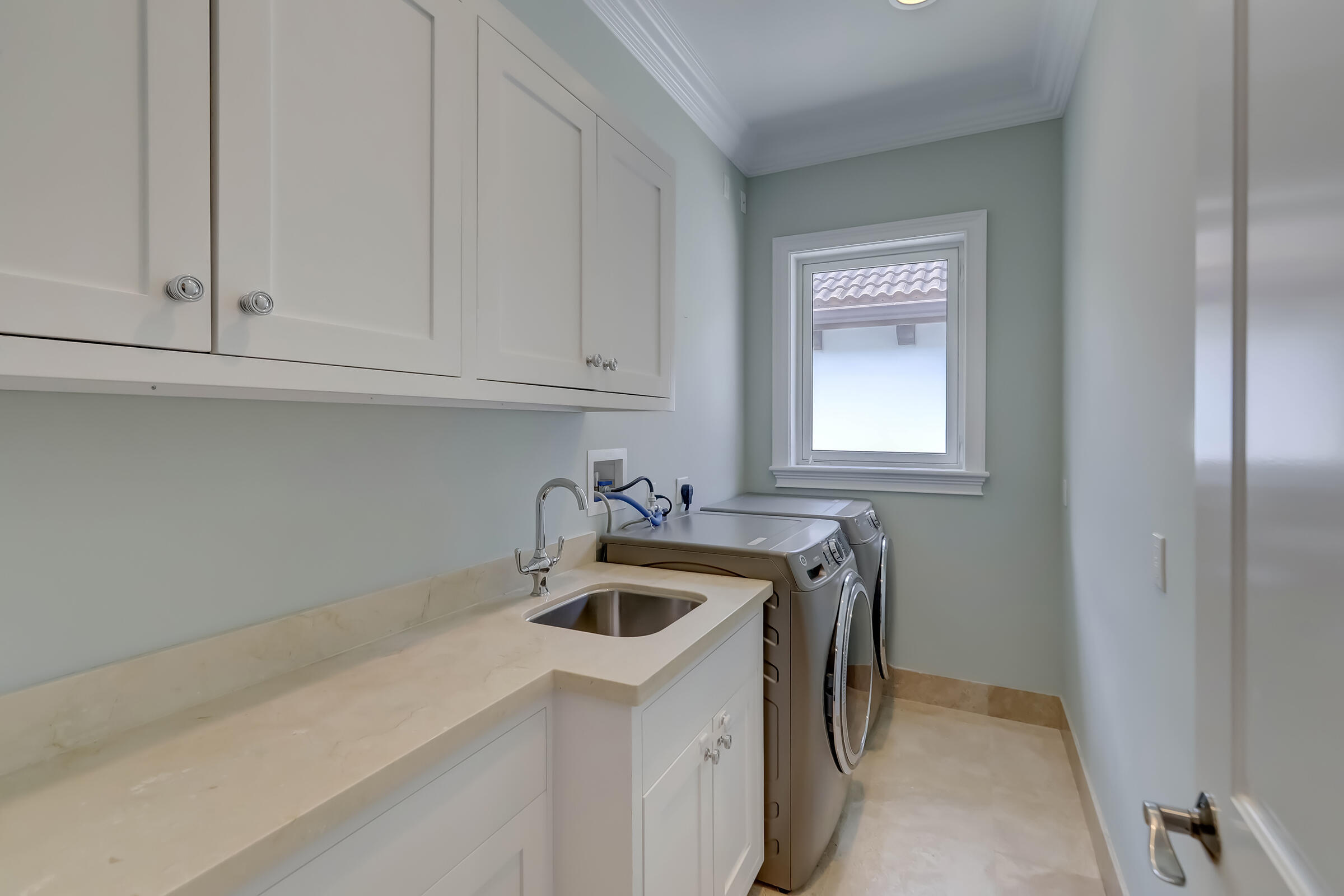 425 NE 11th Avenue