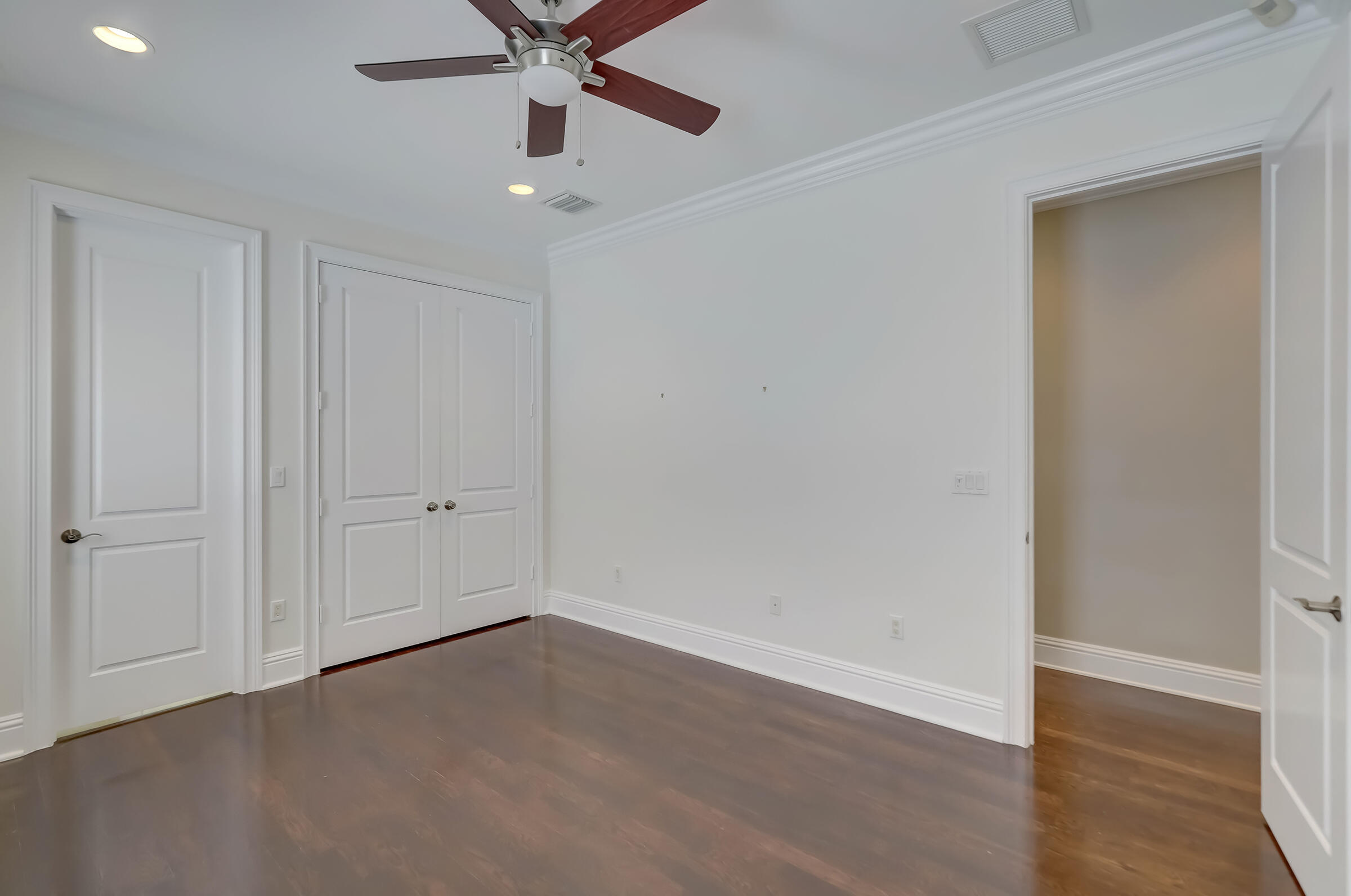 425 NE 11th Avenue