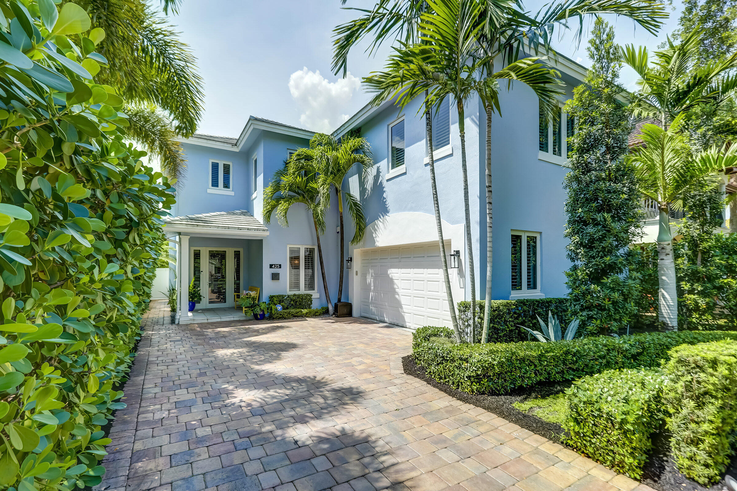 425 NE 11th Avenue
