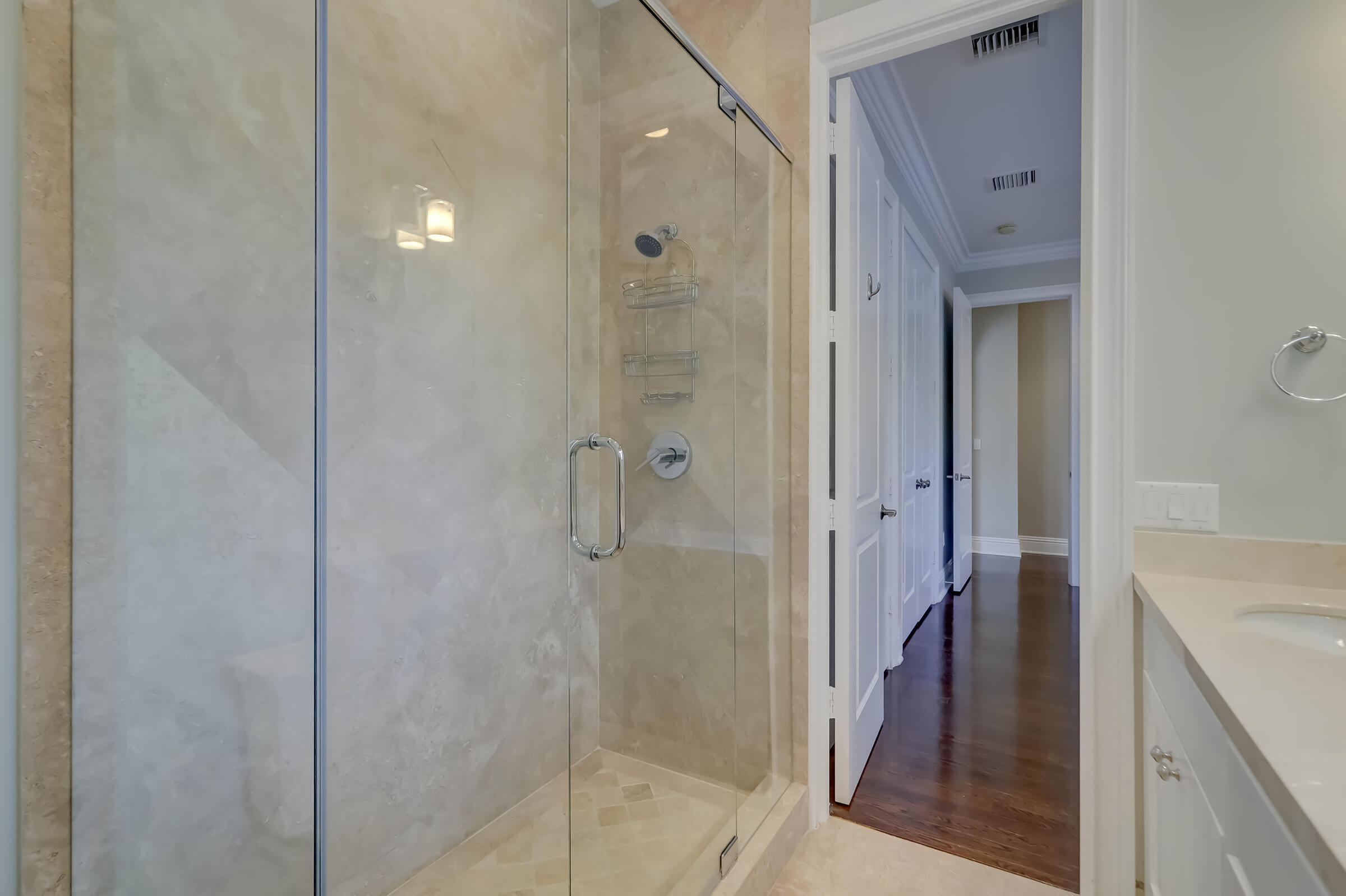 425 NE 11th Avenue