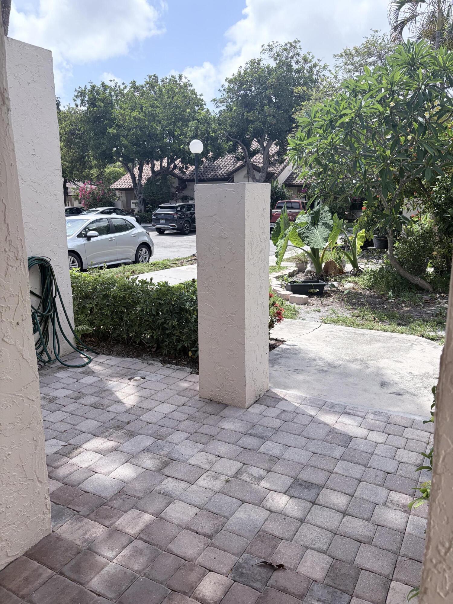 3072 Inglewood Terrace