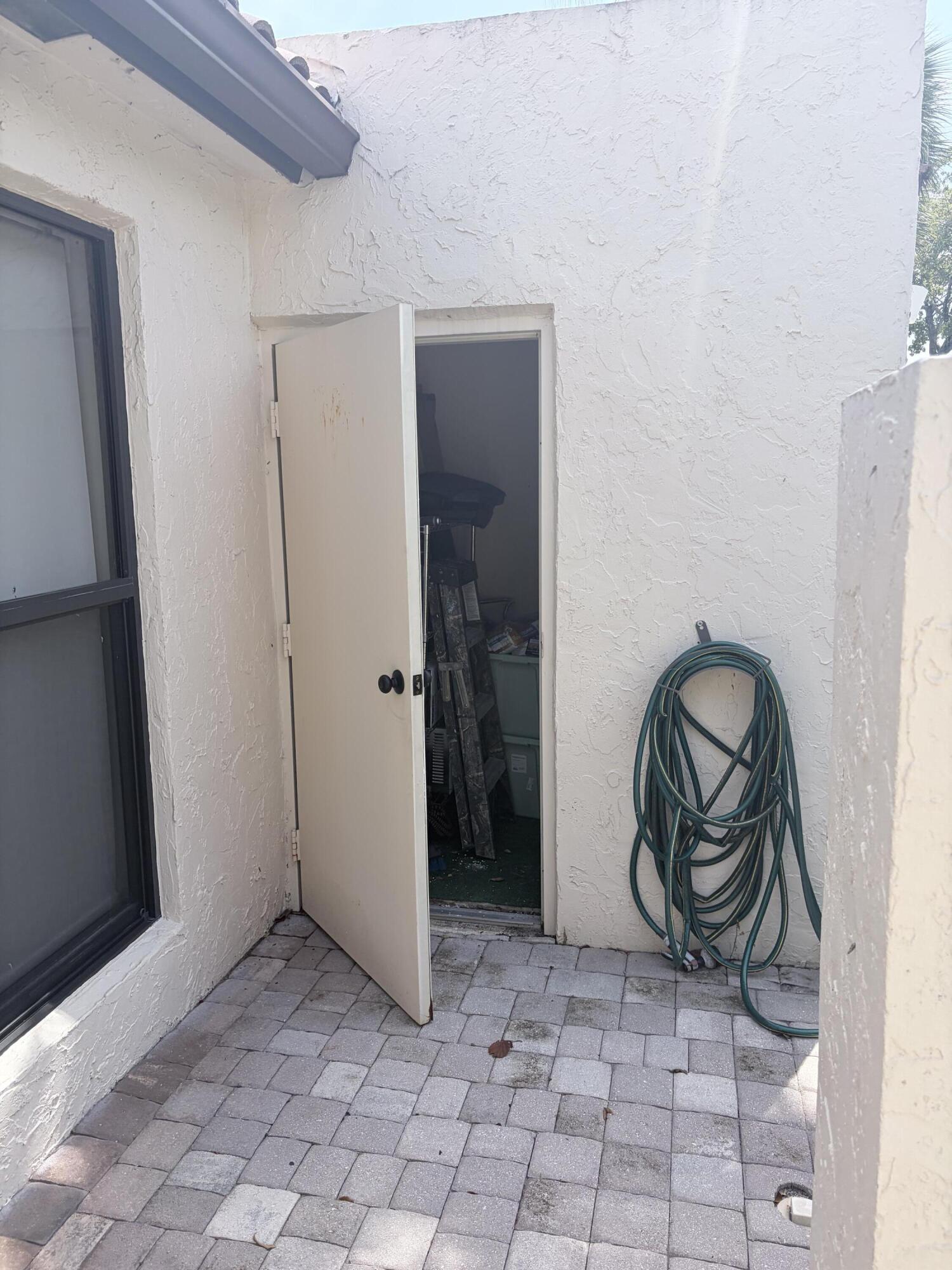 3072 Inglewood Terrace