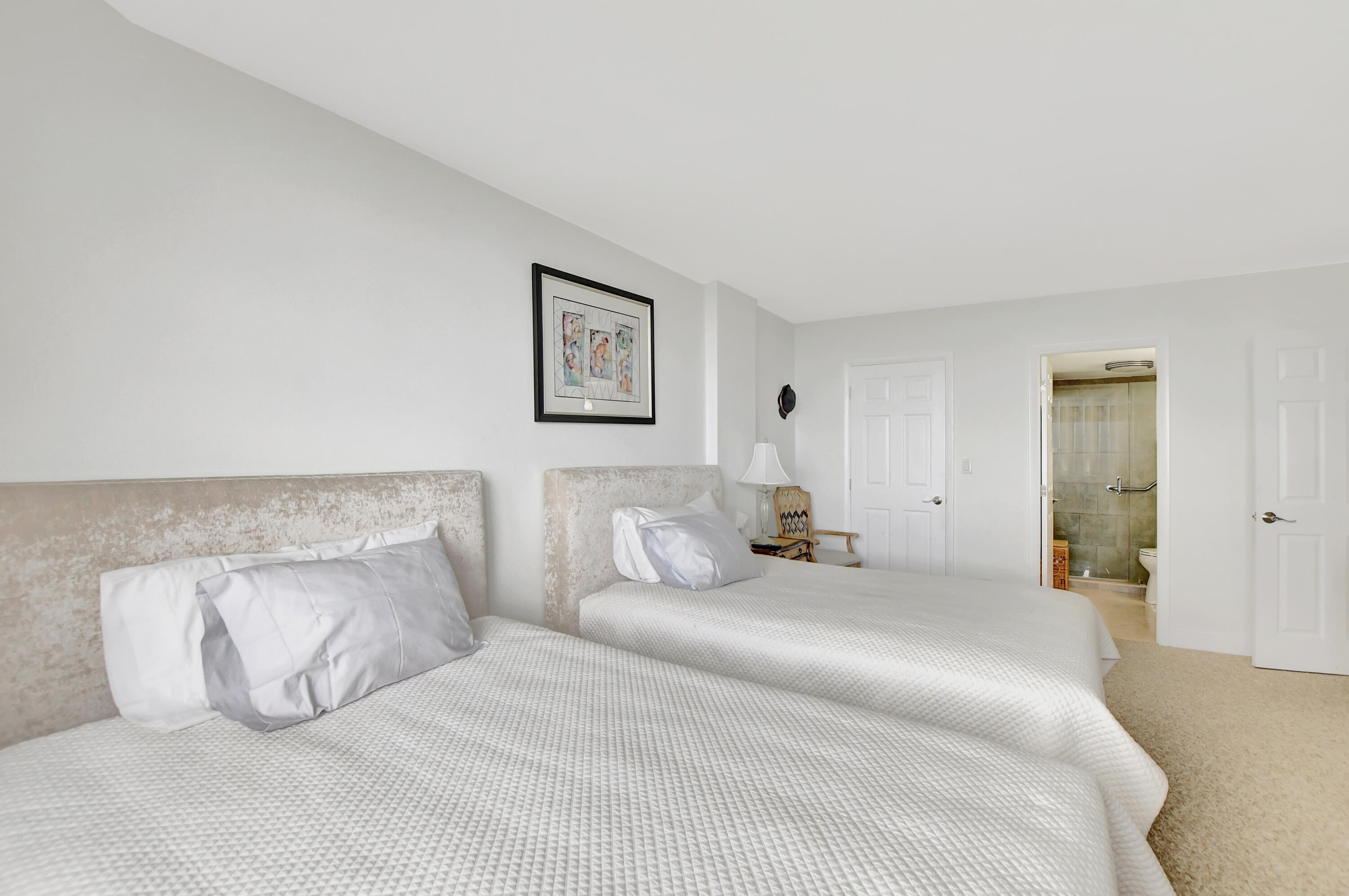 2121 N Ocean Boulevard 1405e