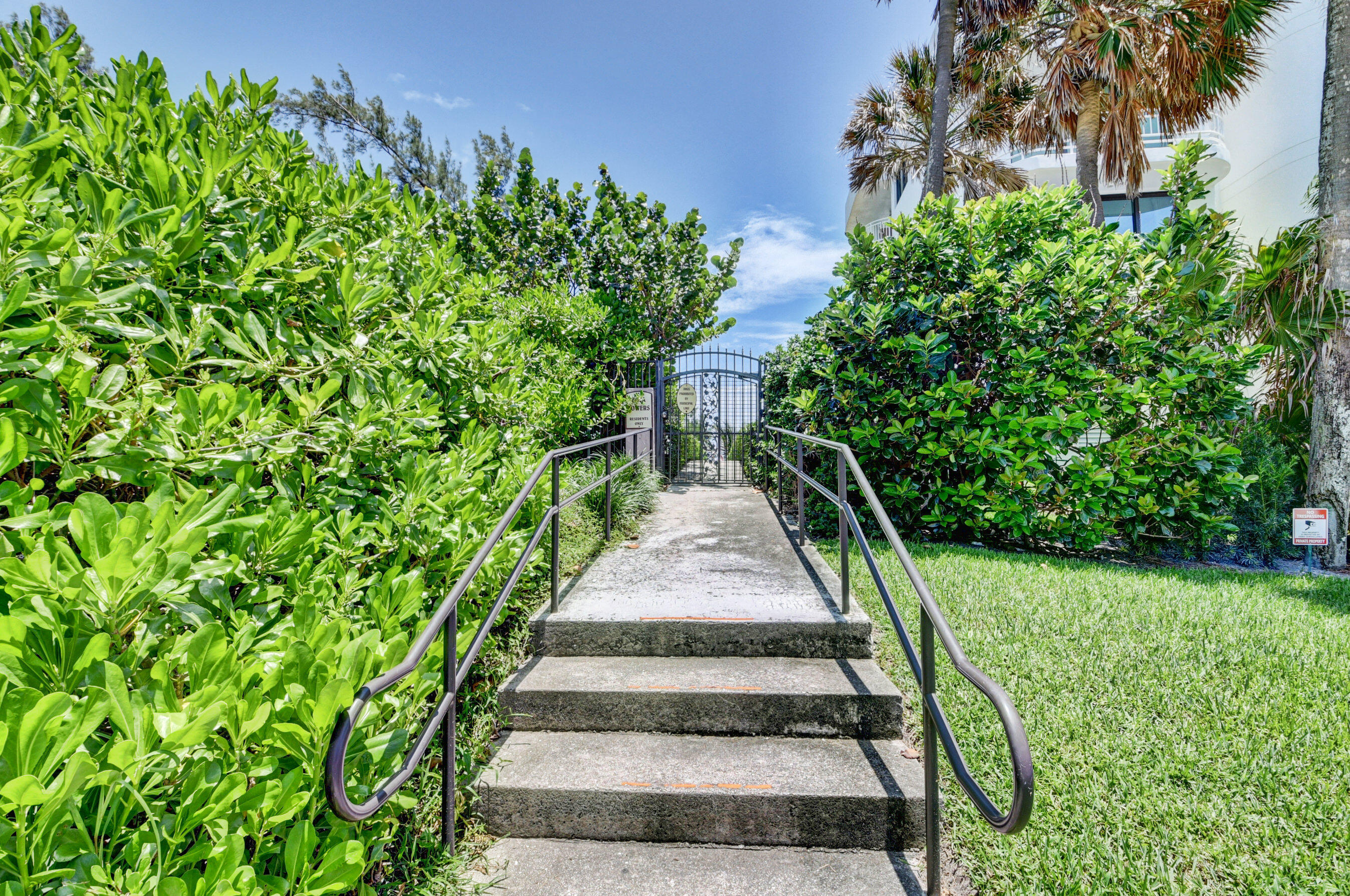 2121 N Ocean Boulevard 1405e